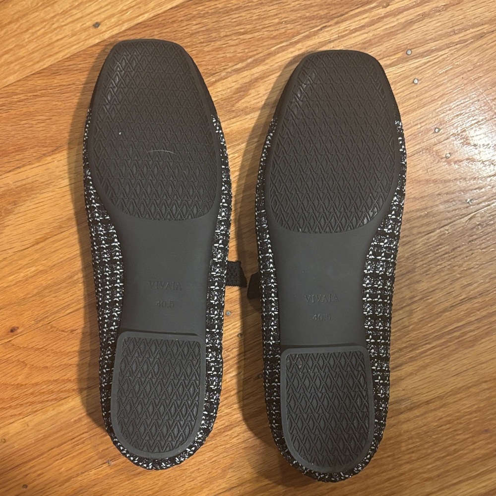 Black & White Mary Jane Flats - Picture 3 of 6